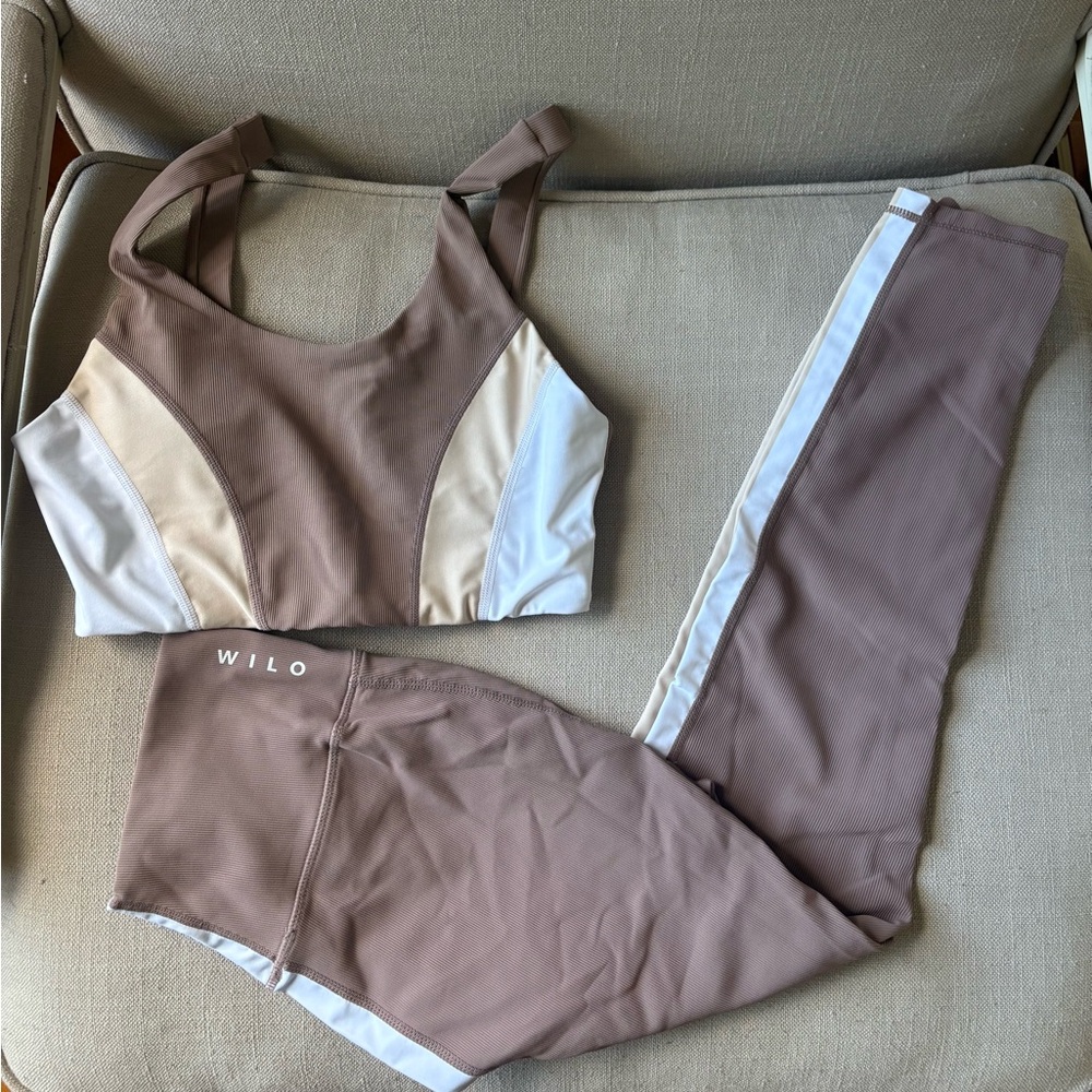 WILO Brown & Cream Colorblock workout set